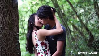 Vad cumizás és kíméletlen bujálkodás az erdőben