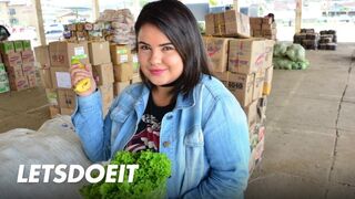 Pufi latin amerikai milf cuncija mélyen megkúrelva xiomarától