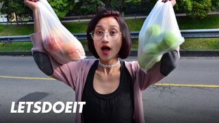 Bombázó latina milf luna castillo megtörve non-stop puncifúrástól