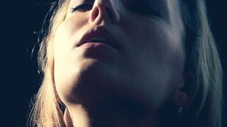 Mango A, Talia Mint és Katya Clover forró lesbi játszmája