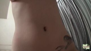 Ázsiai kolosszális kannás milf szopikázása pov nézőpontból