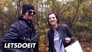 Bazinagy kannás fekete hajú német kishölgy felvétel a gigászi kombiban vad baszásra