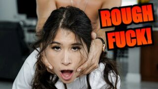 A gyakornok mindent megtesz - bármikor kész a főnöke élvezésére