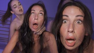 Alázatos fiatal csicska kinyomja az agyát méhnyak-dagasztó ffm vad döngölés közben