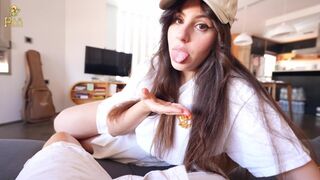 Just pam: egy forró tinédzser amatőr pov szexe