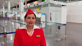 Fiatal szobalány orálozza ki a kárója tényleg a termetes cicis amatőr