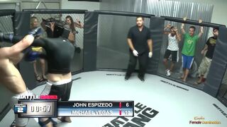 A verekedés győztese megdugja Kelly Divine kolosszális popsikáját