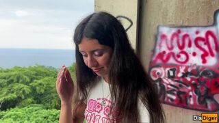 Elvittem a nevelő nővéremet egy denevéres elhagyatott házba és megbasztam a tengerparti kilátással