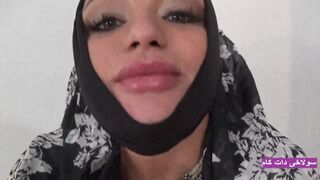 Bűbájos iráni milfet kefélnek keményen pov-ban