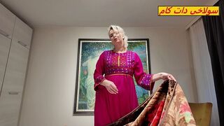 Fullos nevelő muterom termetes popsikáját és melleit megbassza a nevelő fia