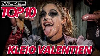 Gonoszul vadító válogatás a Wicked csatornán - Kleio Valentien legjobb pillanatai világos szőke bombázóként nagyméretű farkakon lovagolva