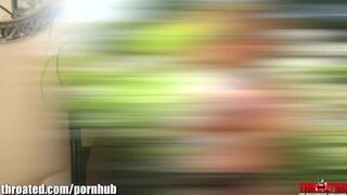 Throated különleges Britney Amberrel - Gigászi mellek és bűbájos oboázás egy vörös pornósztárral