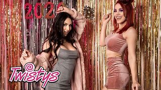 Twistys sztárjai, Jade Baker és Molly Stewart forró nuni nyalással kényeztetik egymást a kádban