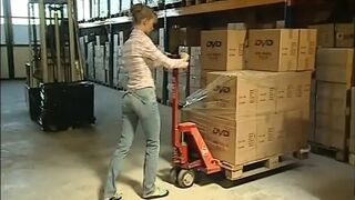 Retro édeshármas bazinagy mellekkel és bazinagy seggekkel a legjobb barátommal