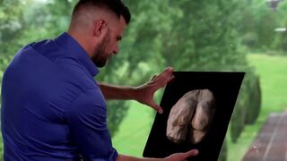 Forró milfek cidázzák és lovagolják a farkakat vad fehér-fekete csoportos dugásban